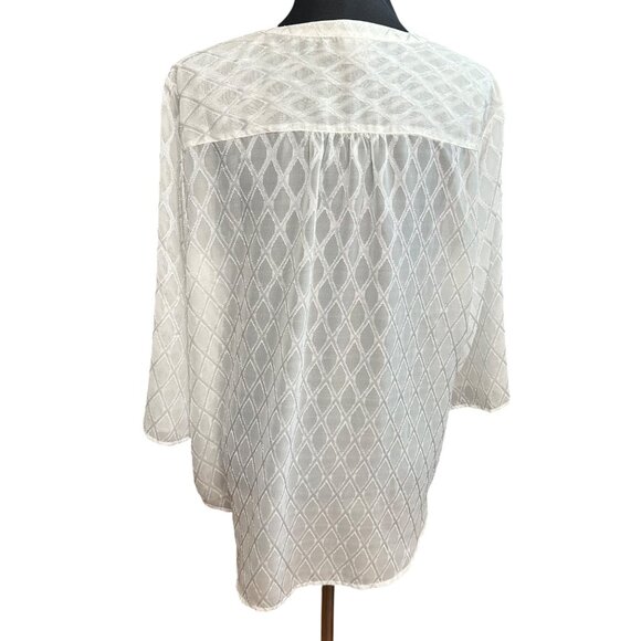 Chico's Shirt Size 2 L White V Neck Topper Semi Sheer 3/4 Sleeve Topper - Picture 3 of 12